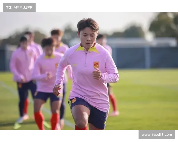 中国女足助力中西部地区足球普及活动推动青少年体育发展与梦想启航 中国女足助力中西部地区足球普及活动推动青少年体育发展与梦想启航